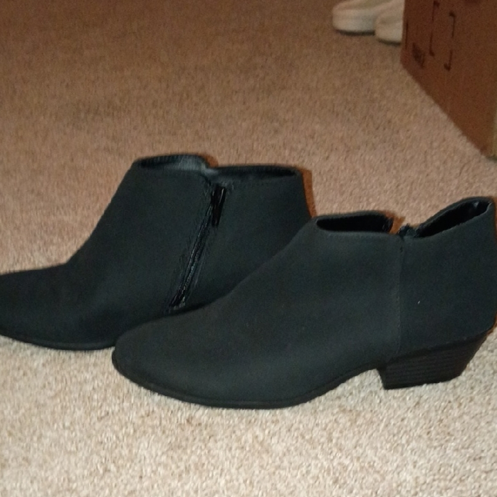 Soda Black Ankle Booties